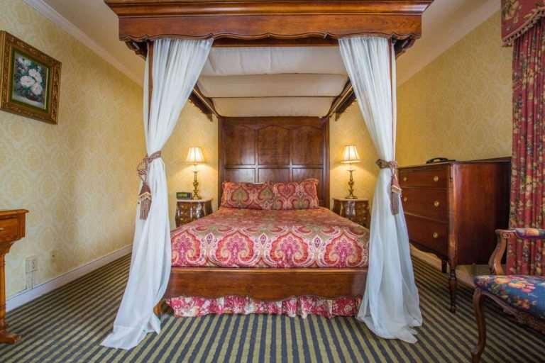 Carmel Inn & Suites Room photo